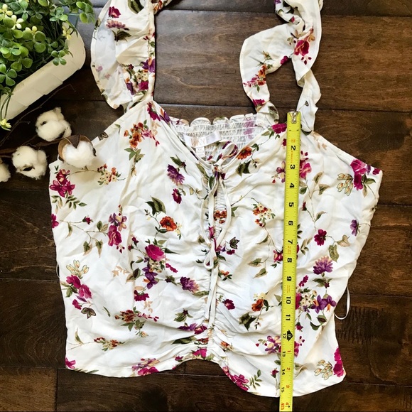 {Wayf} NWT Off Shoulder Top - Picture 5 of 8